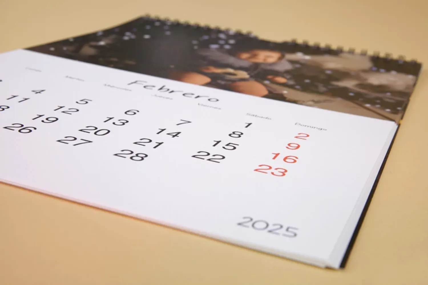 Calendario de pared una hoja por mes